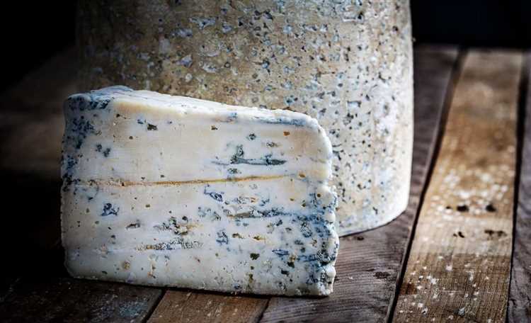 ¿Cómo se llama el queso azul en España?