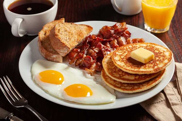 ¿Cómo se sirve un desayuno americano?