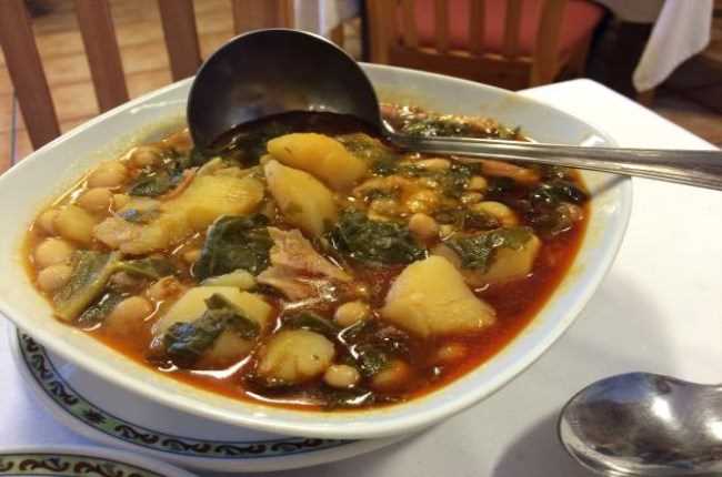 Saborea la fabada asturiana