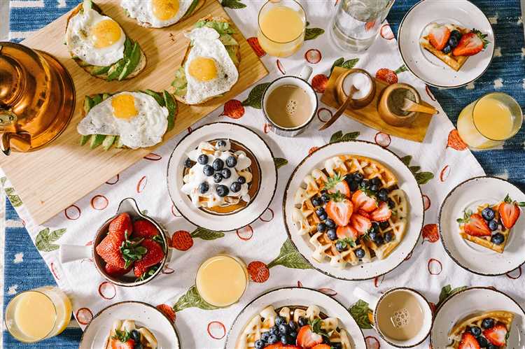 ¿Qué tipo de comida se sirve en un brunch?